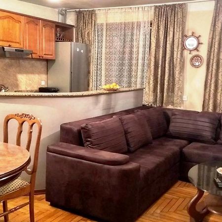 Apartment K. Gamsakhurdia St. Batumi Exterior photo